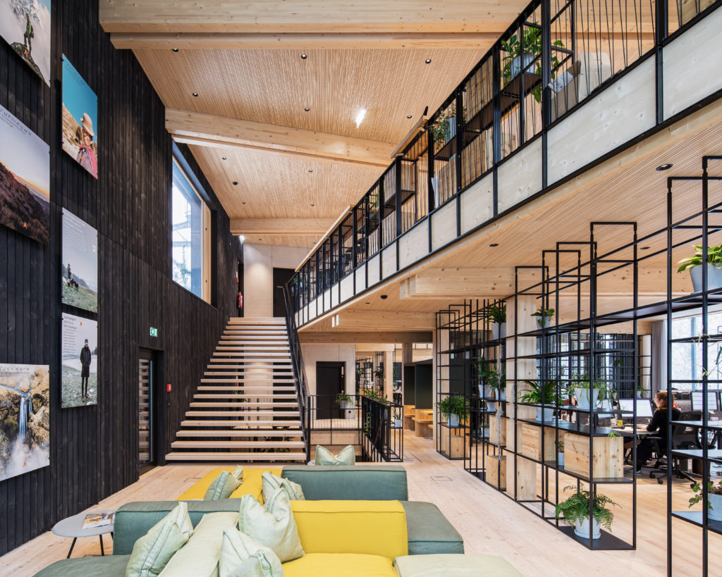 Snøhetta baut für ASI Reisen neues Bürogebäude aus Holz